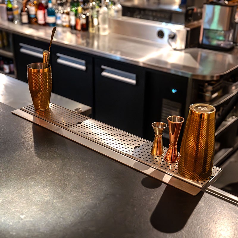 Cocktail preparation grid support at the counter