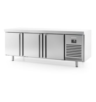 Table réfrigérée positive avec régulation d'humidité 3 portes 635 L