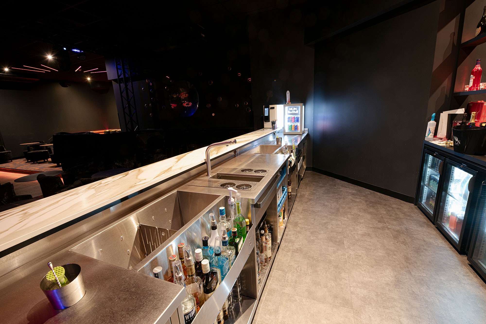  Agencement bar de discothèque 