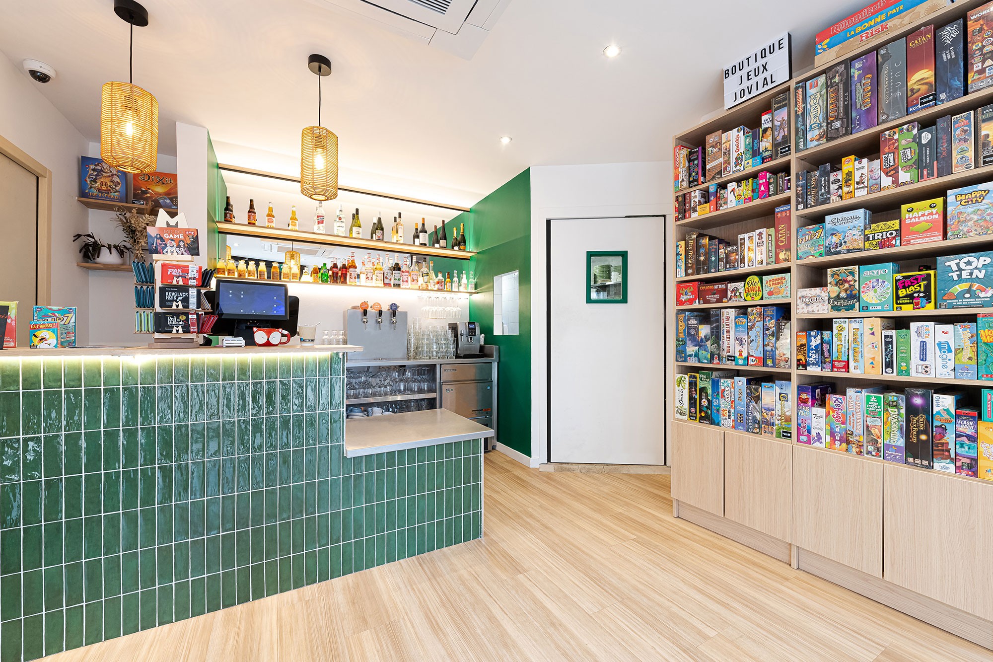 comptoir de bar à jeux