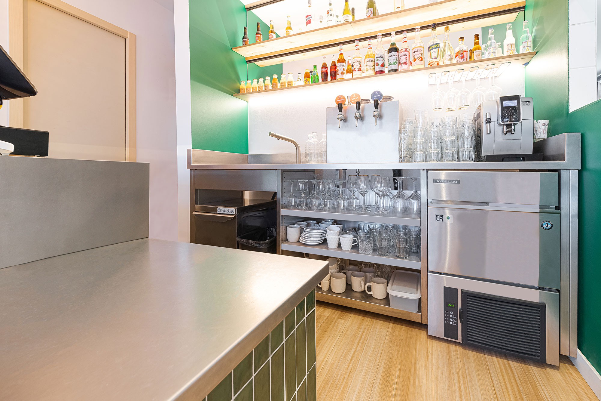 arrière bar de bar à jeux