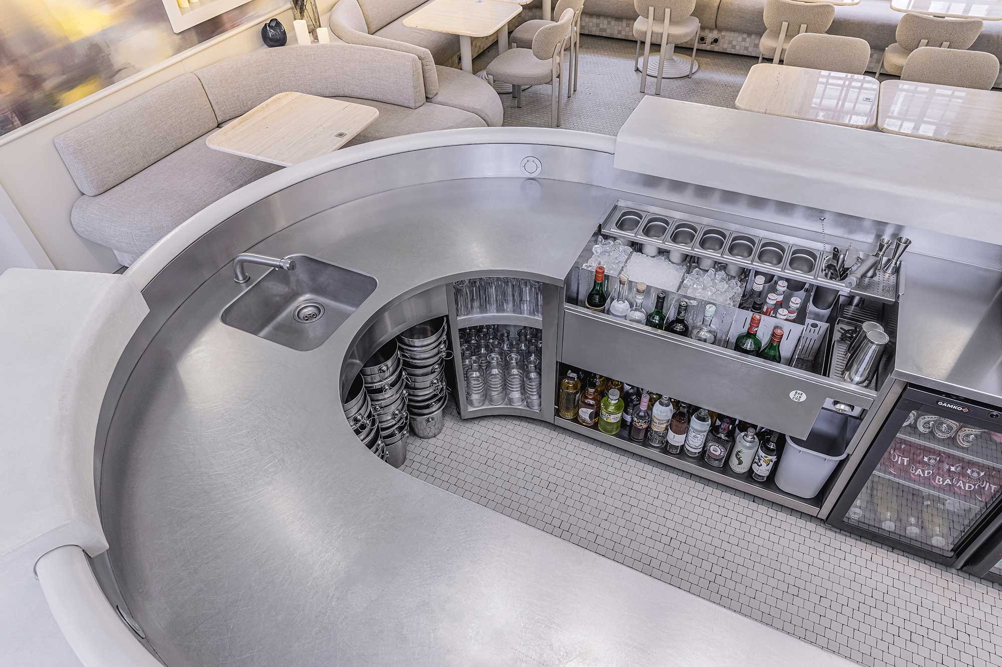  station de bar arrondie 