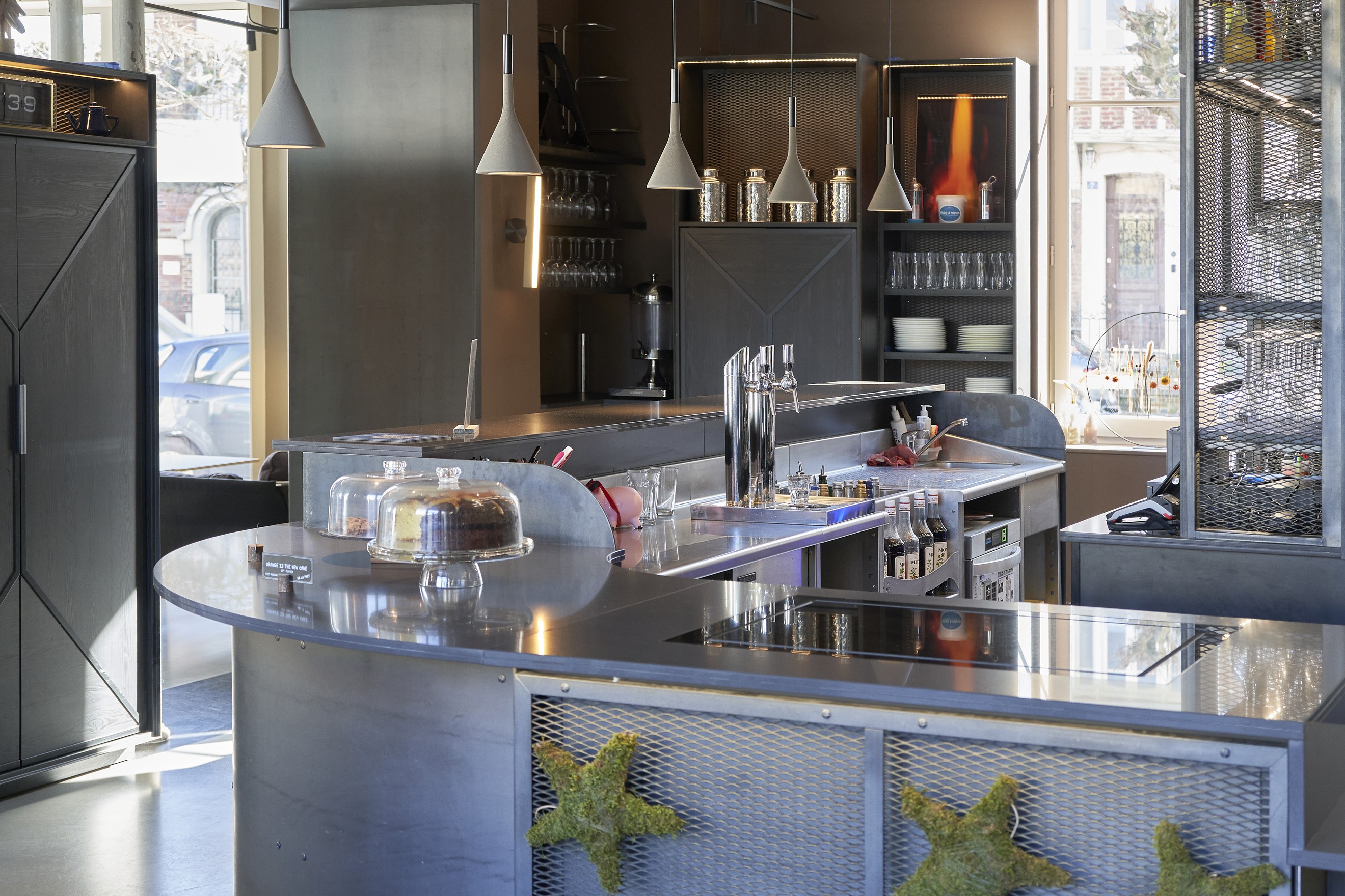 Station bar inox d'hôtel